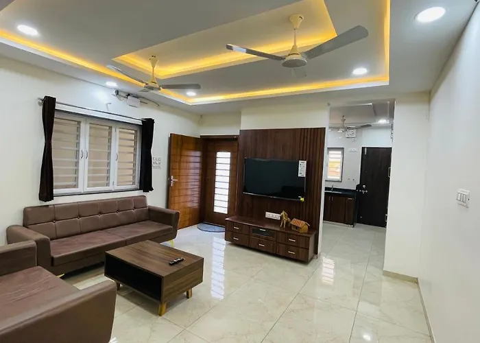 Luxurious 3 Bhk Villa In Bhuj - Shivani Homestay