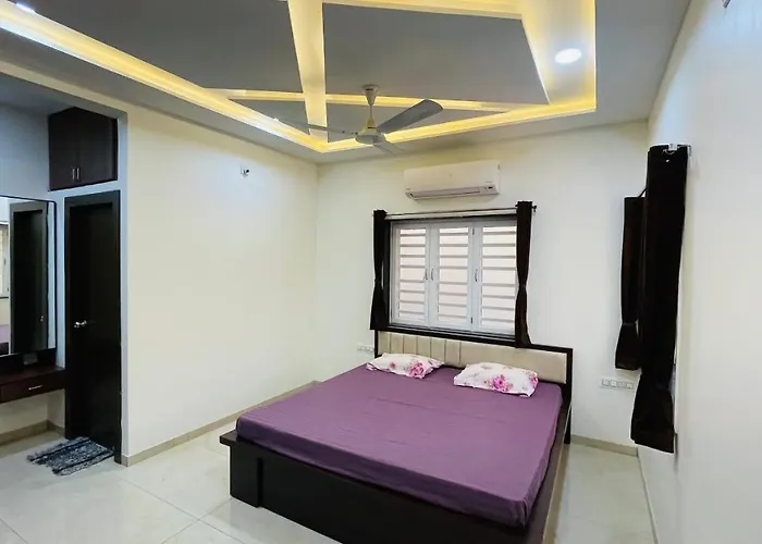 Luxurious 3 Bhk Villa In Bhuj - Shivani Homestay