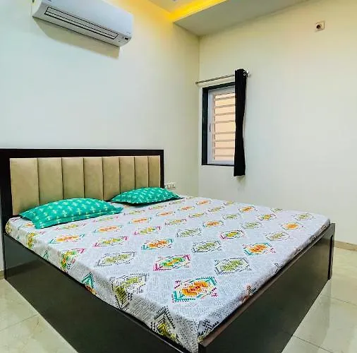Luxurious 3 Bhk Villa In Bhuj - Shivani Homestay
