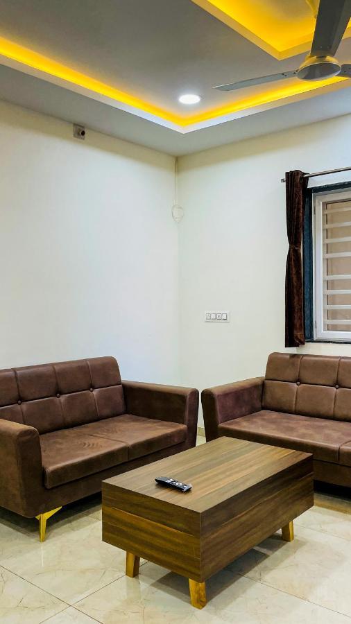 Luxurious 3 Bhk In - Shivani Villa *